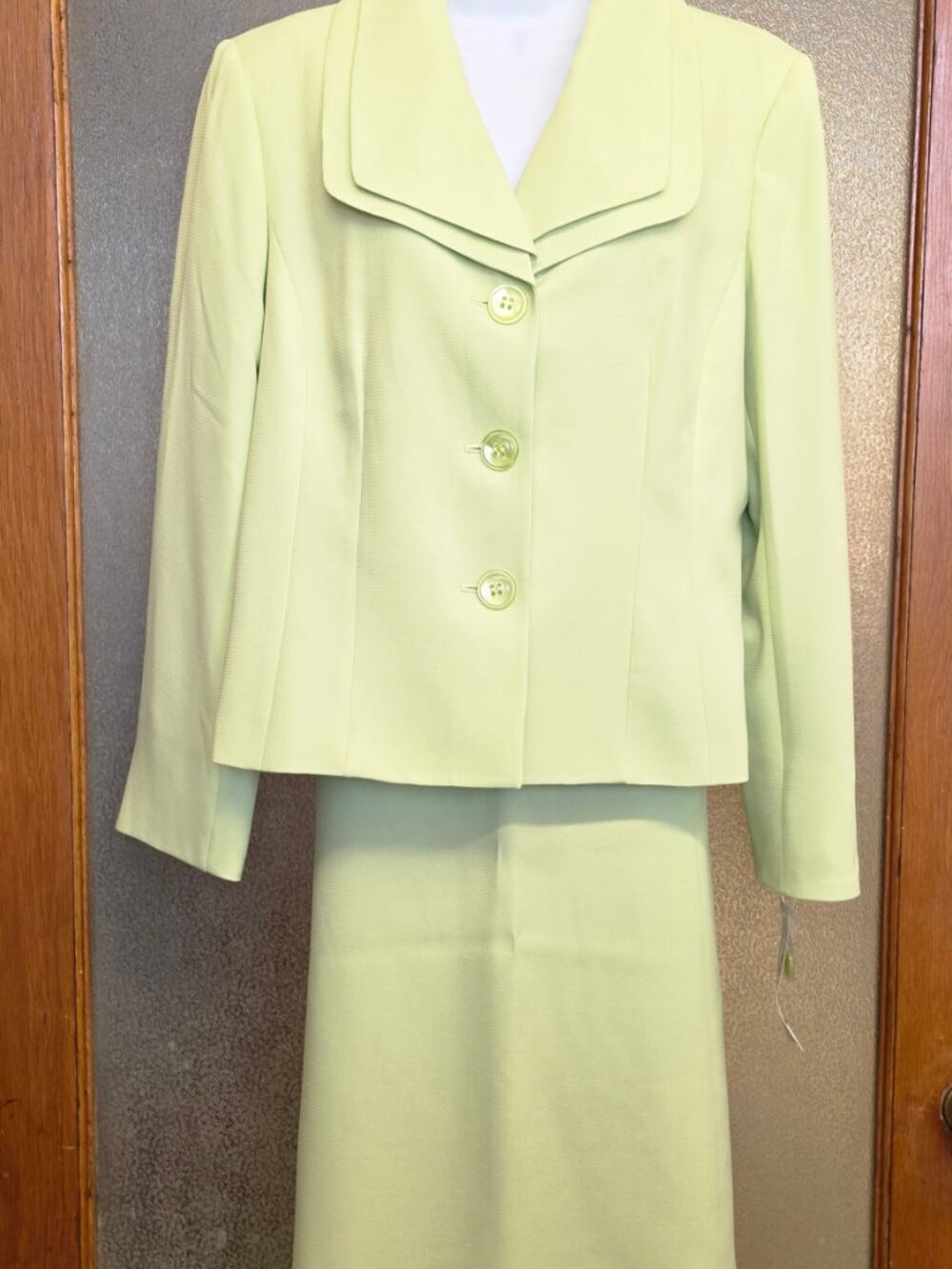 EVAN PICONE Work Smart Lime 2PC Long Sleeve Jacket & Knee Length Skirt Suit NWT